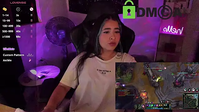 sweetcoralinee online show from 02.25.25