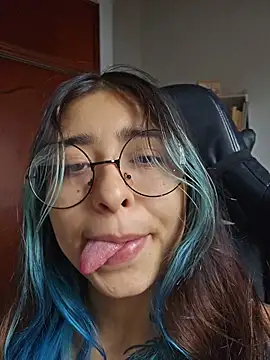 sweetcoralinee online show from 03.18.26