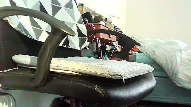 Snapshot of hello_aki chatting on 02.12.26 hello aki online show from 02.12.26