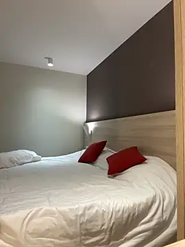 Snapshot of streetdoll chatting on 09.26.25 streetdoll online show from 09.26.25