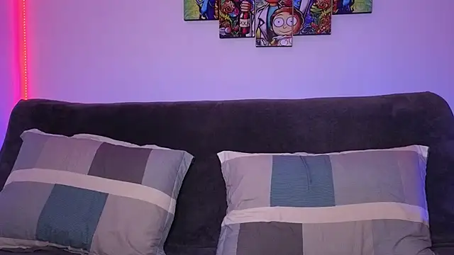 catalina y tylerjhons online show from 01.17.25