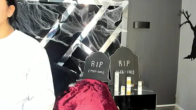 PaulinaDuarte online show from 10.30.25