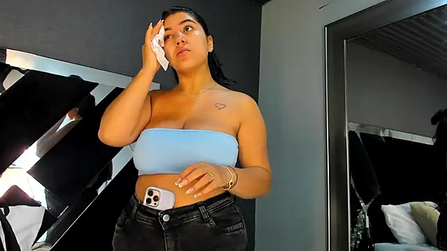 PaulinaDuarte online show from 11.26.25