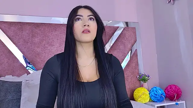 Snapshot of PaulinaDuarte chatting on 06.27.26 PaulinaDuarte online show from 06.27.26