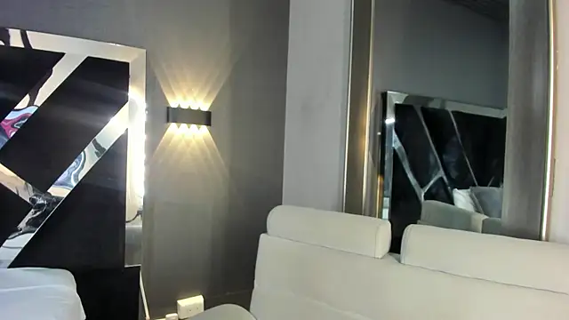 Snapshot of PaulinaDuarte chatting on 07.07.26 PaulinaDuarte online show from 07.07.26