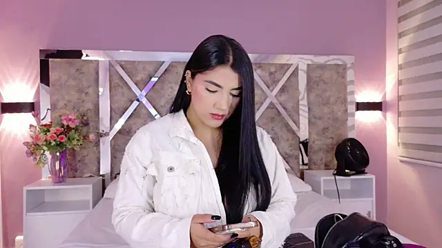 Snapshot of PaulinaDuarte chatting on 07.29.26 PaulinaDuarte online show from 07.29.26