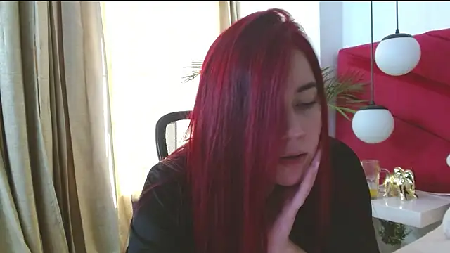 Snapshot of Sophie_ponce chatting on 05.16.26 Sophie ponce online show from 05.16.26