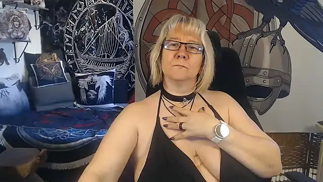 TittenMichelle online show from 03.18.25