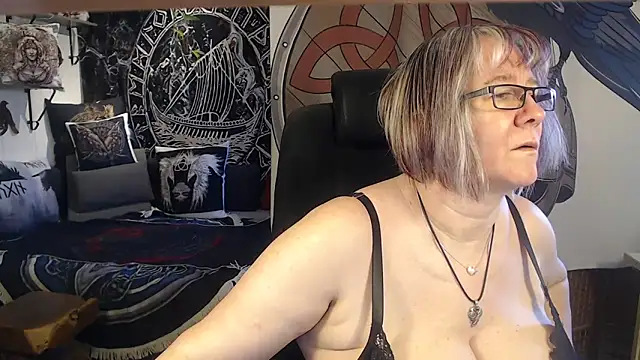 TittenMichelle online show from 04.25.26