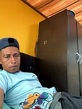 Snapshot of zpmiguel chatting on 01.08.26 zpmiguel online show from 01.08.26