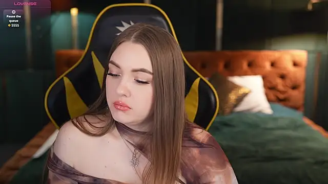 Snapshot of Grace_Fantasy chatting on 03.25.26 Grace Fantasy online show from 03.25.26