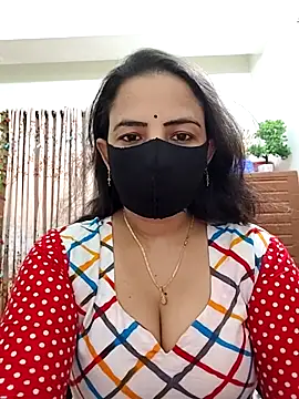 Snapshot of Payel-Sen chatting on 10.25.25 Payel-Sen online show from 10.25.25