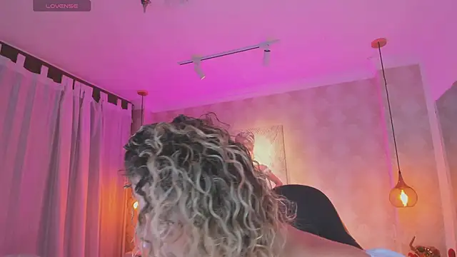 Shantall   online show from 05.06.26