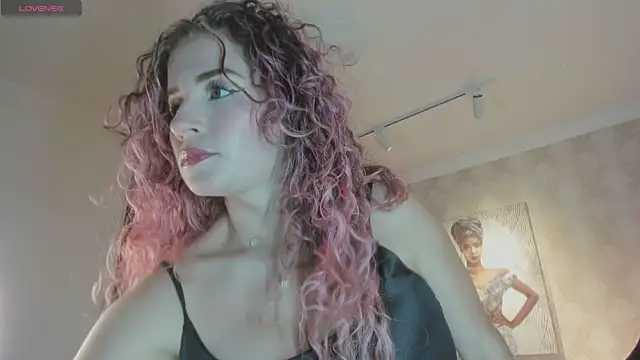 Shantall   online show from 08.04.26
