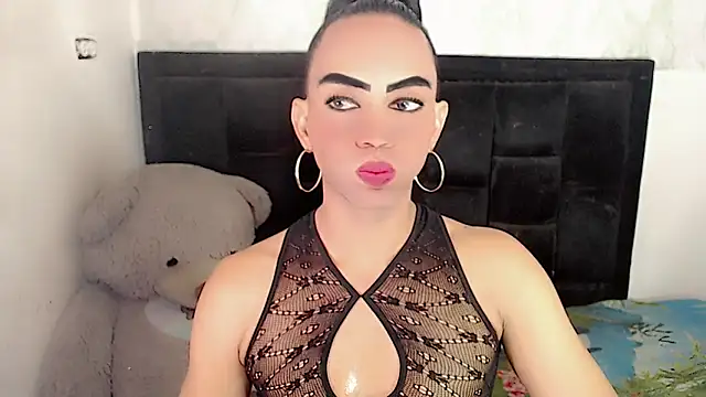 Snapshot of Michell_Queen chatting on 11.16.25 Michell Queen online show from 11.16.25