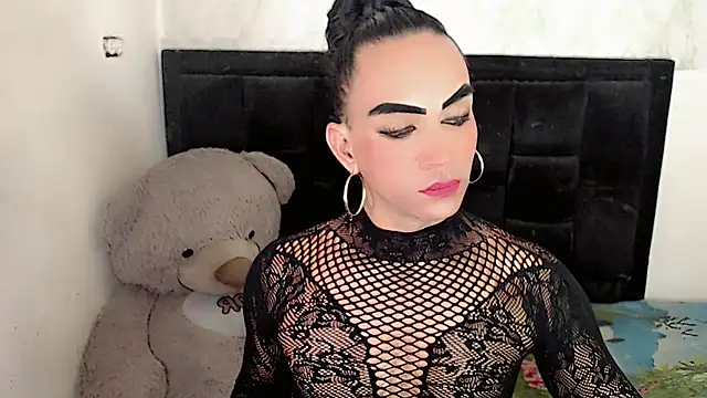 Snapshot of Michell_Queen chatting on 11.23.25 Michell Queen online show from 11.23.25