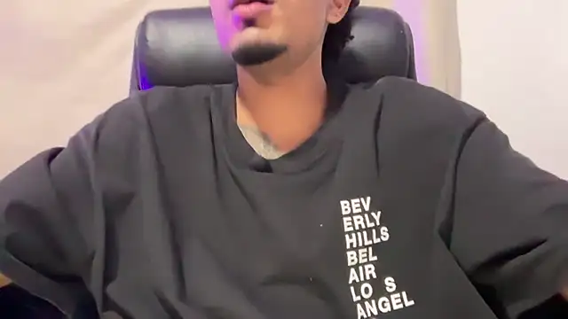 Snapshot of dominic_brandd23 chatting on 02.08.26 dominic brandd23 online show from 02.08.26