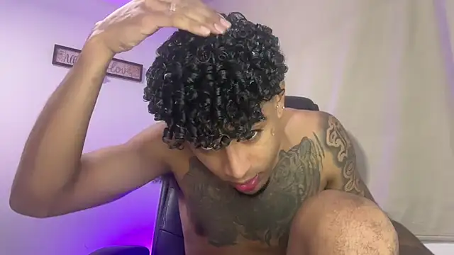 Snapshot of dominic_brandd23 chatting on 02.11.26 dominic brandd23 online show from 02.11.26