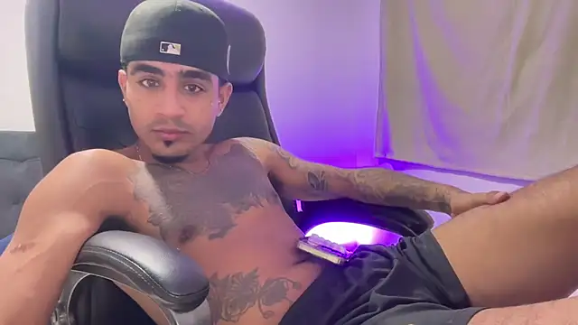 Snapshot of dominic_brandd23 chatting on 03.07.26 dominic brandd23 online show from 03.07.26