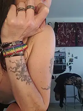 freyamoret online show from 04.28.26