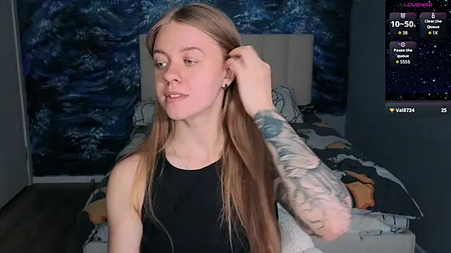 Snapshot of candy_maggie chatting on 06.23.26 candy maggie online show from 06.23.26