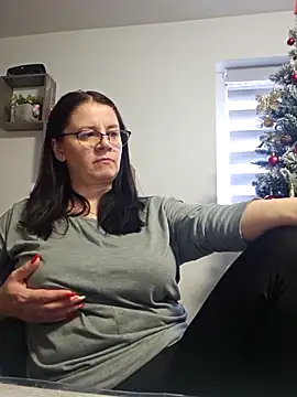 KristenVega online show from 12.04.25