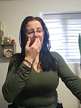 Snapshot of KristenVega chatting on 02.17.26 KristenVega online show from 02.17.26