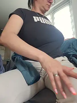 KristenVega online show from 04.29.26