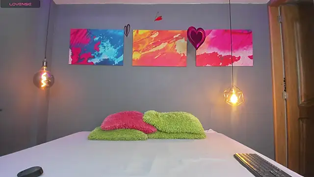 Snapshot of summer_lee_ chatting on 12.19.24 summer lee online show from 12.19.24