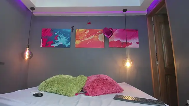 Snapshot of summer_lee_ chatting on 12.28.24 summer lee online show from 12.28.24