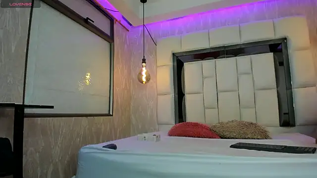 Snapshot of summer_lee_ chatting on 03.18.25 summer lee online show from 03.18.25