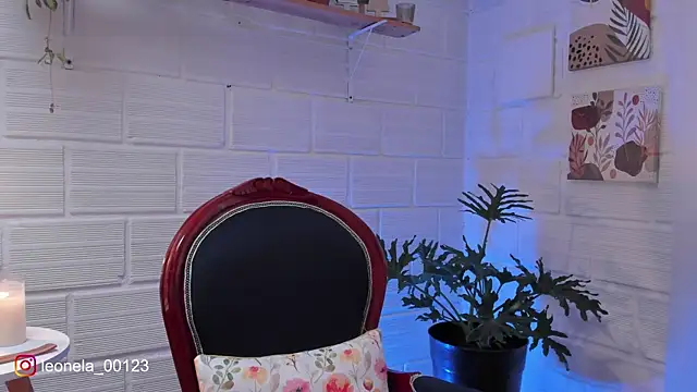 Snapshot of cuddlingbunny chatting on 07.12.26 cuddlingbunny online show from 07.12.26