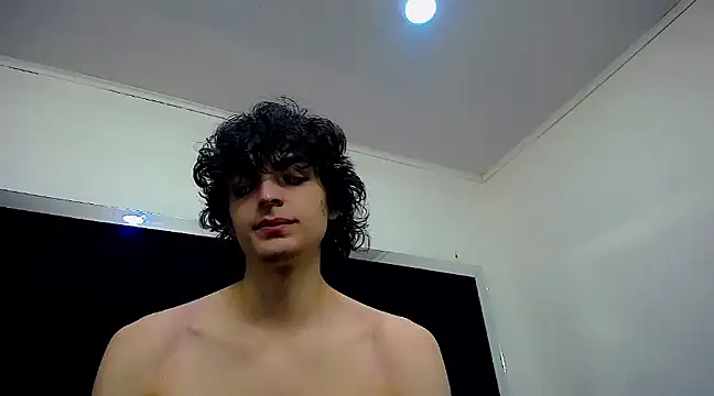 Snapshot of Sr_BonnyEthan chatting on 01.21.25 Sr BonnyEthan online show from 01.21.25