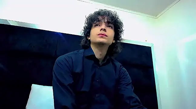 Snapshot of Sr_BonnyEthan chatting on 01.22.25 Sr BonnyEthan online show from 01.22.25