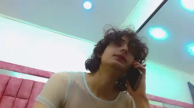 Snapshot of Sr_BonnyEthan chatting on 02.17.25 Sr BonnyEthan online show from 02.17.25