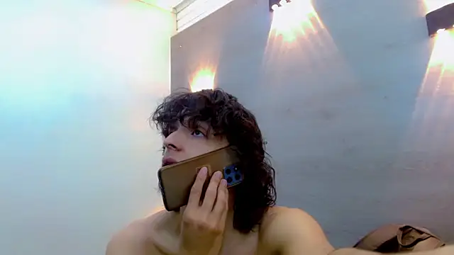 Snapshot of Sr_BonnyEthan chatting on 09.11.25 Sr BonnyEthan online show from 09.11.25