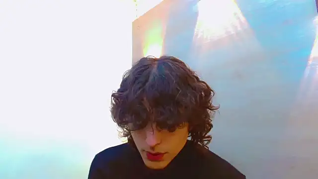 Snapshot of Sr_BonnyEthan chatting on 09.25.25 Sr BonnyEthan online show from 09.25.25