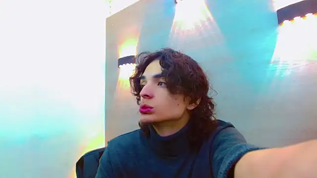 Snapshot of Sr_BonnyEthan chatting on 11.08.25 Sr BonnyEthan online show from 11.08.25