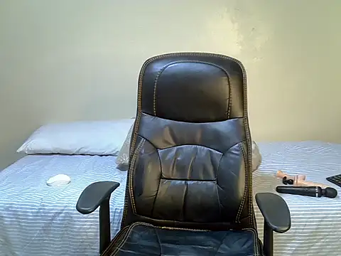 Snapshot of QueenJelly_Sexy chatting on 11.06.25 QueenJelly Sexy online show from 11.06.25