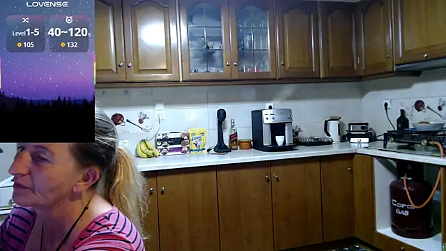 Snapshot of JennaDeluxe chatting on 02.10.26 JennaDeluxe online show from 02.10.26