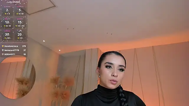Snapshot of IvannaRussell chatting on 02.10.25 IvannaRussell online show from 02.10.25