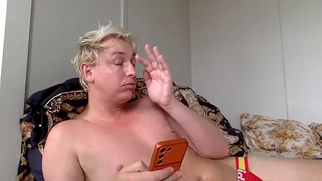 Snapshot of NorthTwink chatting on 08.07.26 NorthTwink online show from 08.07.26