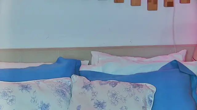 Snapshot of CeylanXO chatting on 03.16.26 CeylanXO online show from 03.16.26