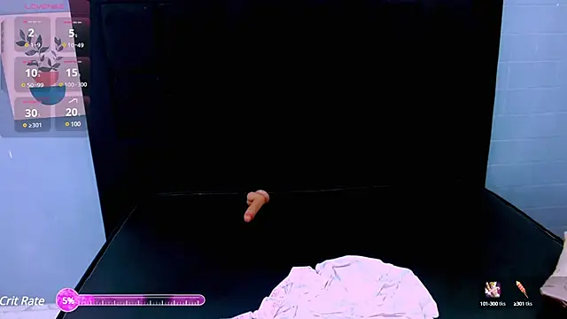 Snapshot of sarah_cream chatting on 12.29.24 sarah cream online show from 12.29.24