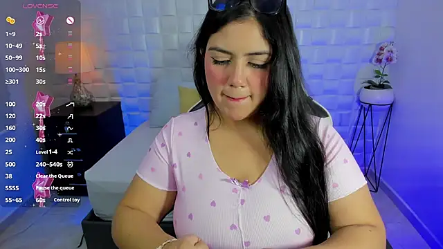 iris torrez  online show from 07.31.26