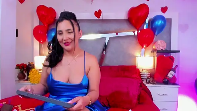 Evangeline Taylorr online show from 02.15.25