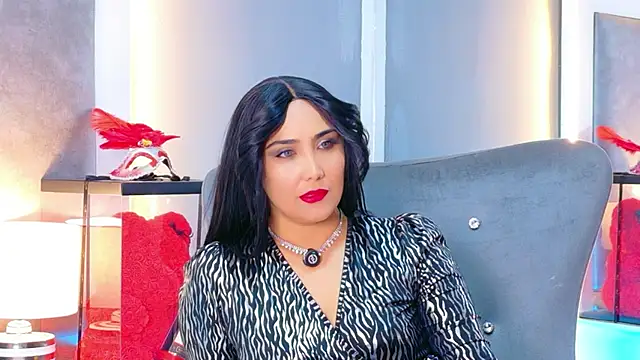 Evangeline Taylorr online show from 10.16.25