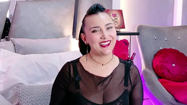 Evangeline Taylorr online show from 08.02.26