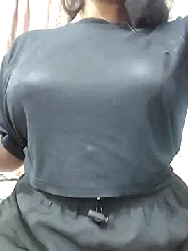 Snapshot of MohiniHott chatting on 04.19.26 MohiniHott online show from 04.19.26