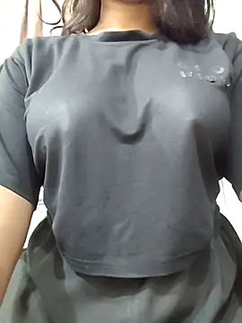Snapshot of MohiniHott chatting on 05.16.26 MohiniHott online show from 05.16.26